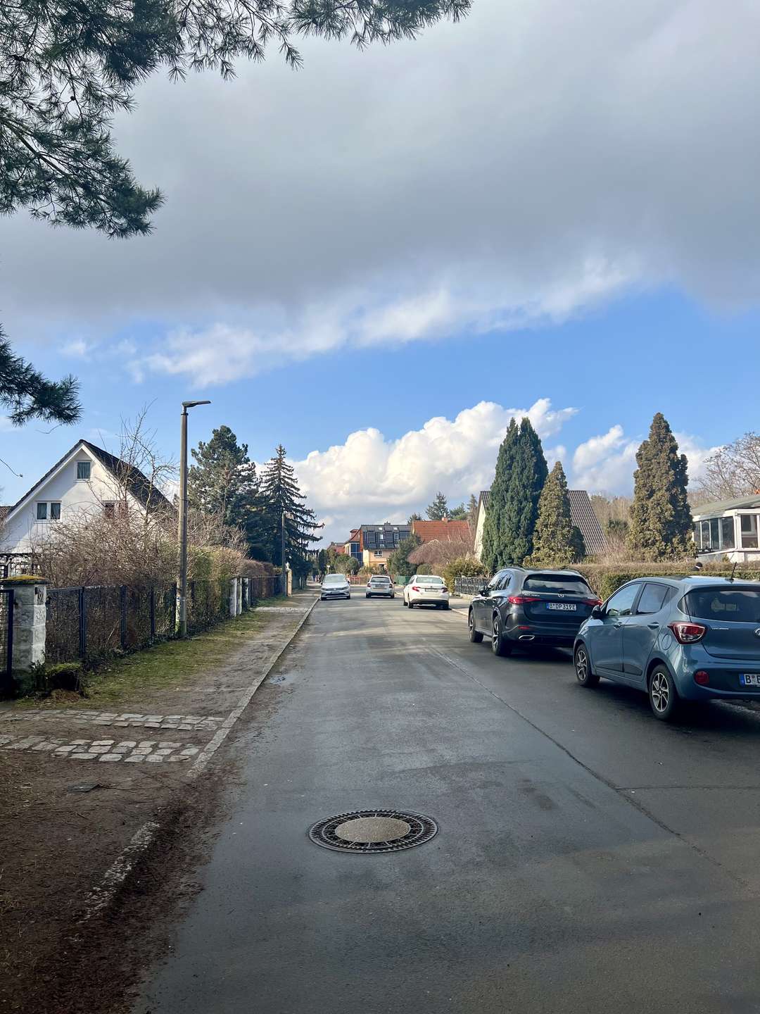 Blick-in-die-Strasse